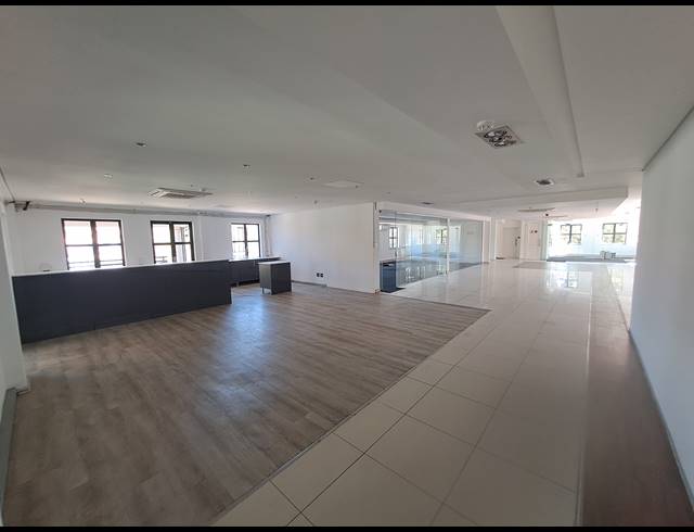 490M² OFFICE TO LET IN HYDE PARK